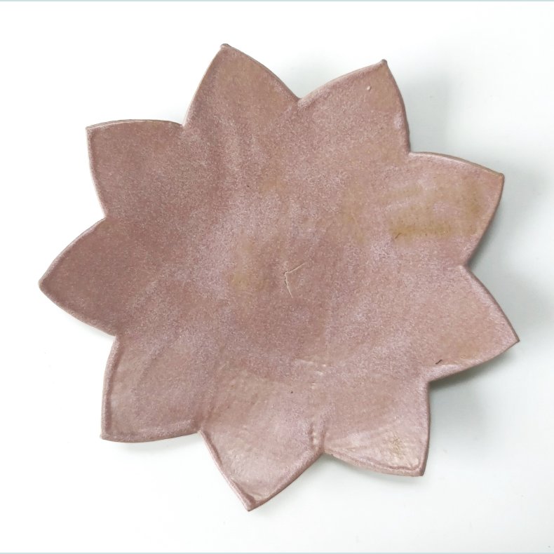 Stor �kande i rosa mat