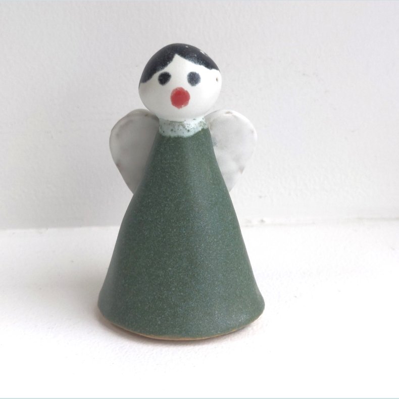 Juleengel i gr�n glasur. F�rpris 69,- Nu 49,-