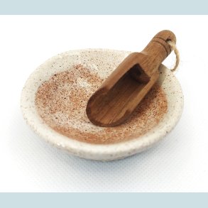 Mini saltkar i creme med rustr�d