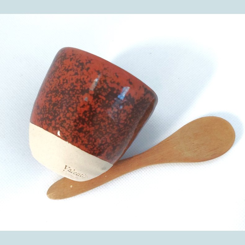 Lille saltsk�l i varm brun med sorte aftegninger