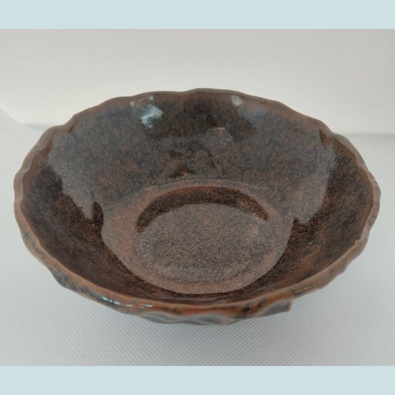 Pincet yoghurtsk�l i tenmukubrun med sorte nister