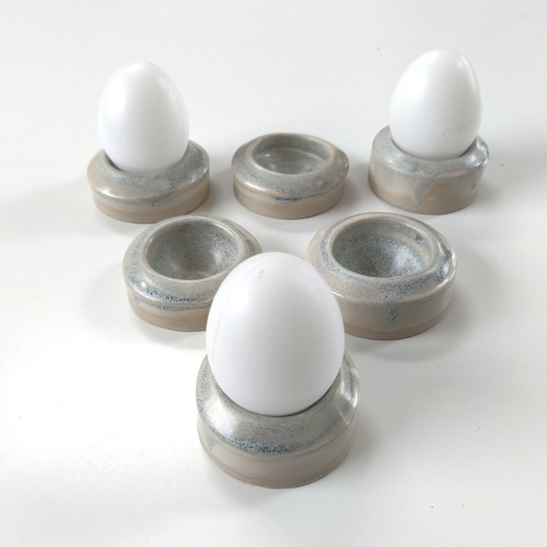 �ggeb�gere i tidsl�st design pr. stk